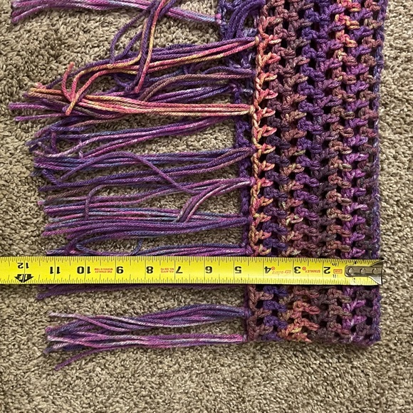 Handmade infinity fringe scarf mermaid color theme - Picture 9 of 9